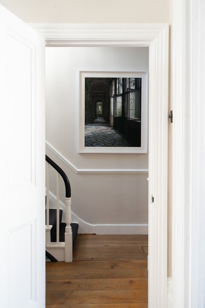 Contemporary Interiors and Preserved Details in an Early Victorian House 8 hall