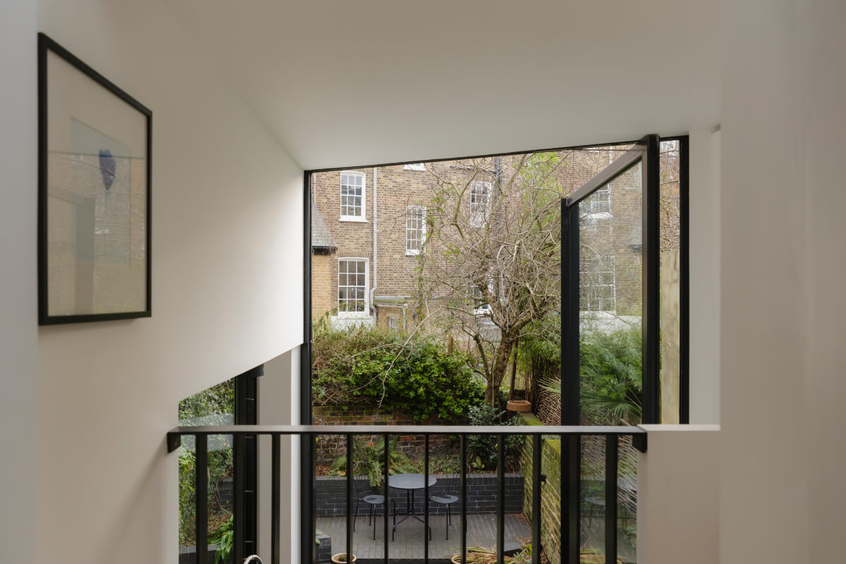 Five-Meter Glazed Garden Doors in an Expanded London Home 17 huge glass doors