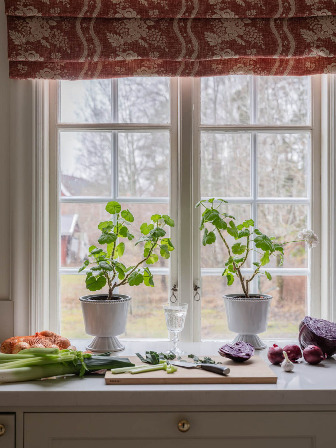 A Romantic Countryside Villa North of Stockholm 13 kitchen window