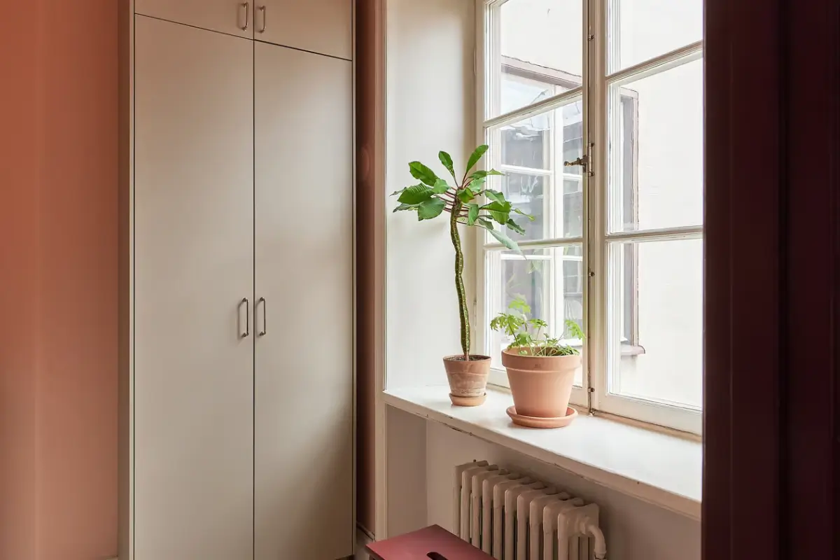 A Colorful Studio Apartment in Stockholm 12 kitchen window A Colorful Studio Apartment in Stockholm