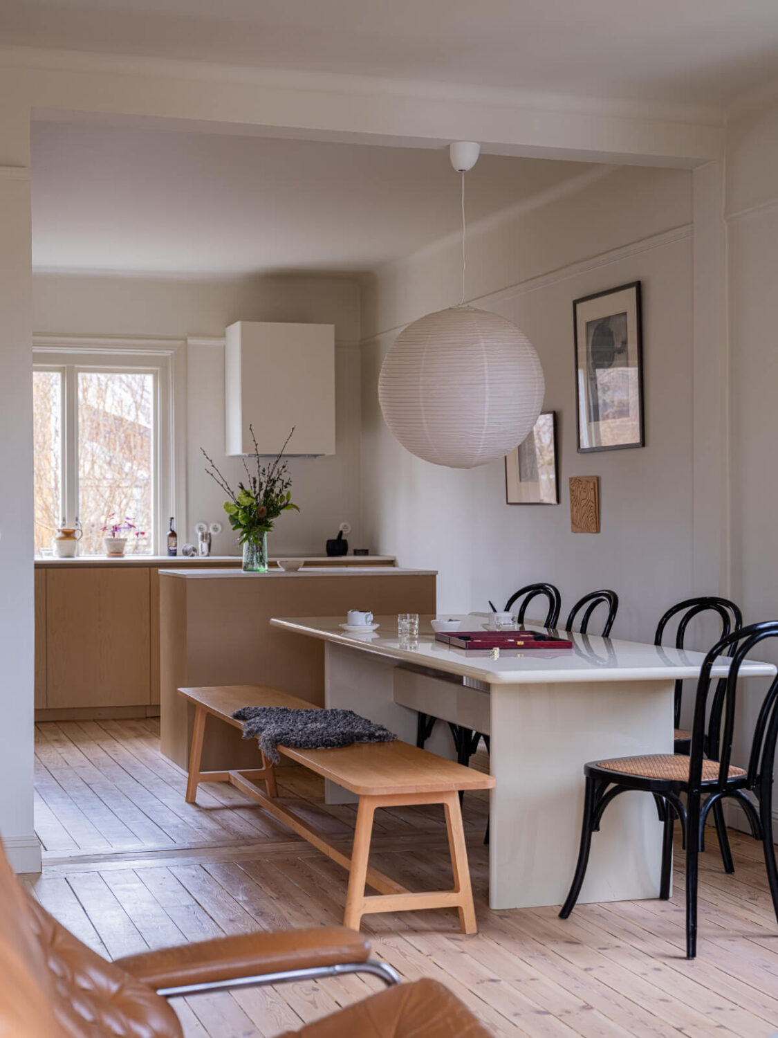A 1920s Villa Pairs Modern Design and Period Features 6 large dining table with bench