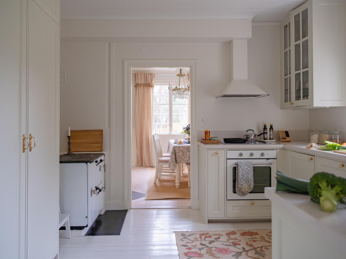 A Romantic Countryside Villa North of Stockholm 9 light kitchen white floorboards