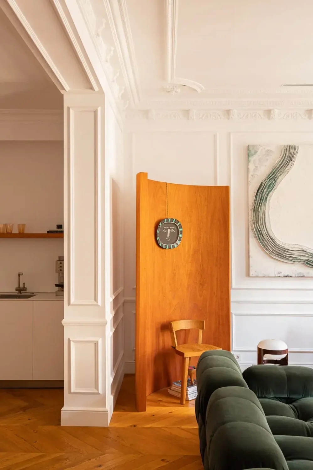 Contemporary Design in a Renovated Barcelona Apartment 3 living room detail