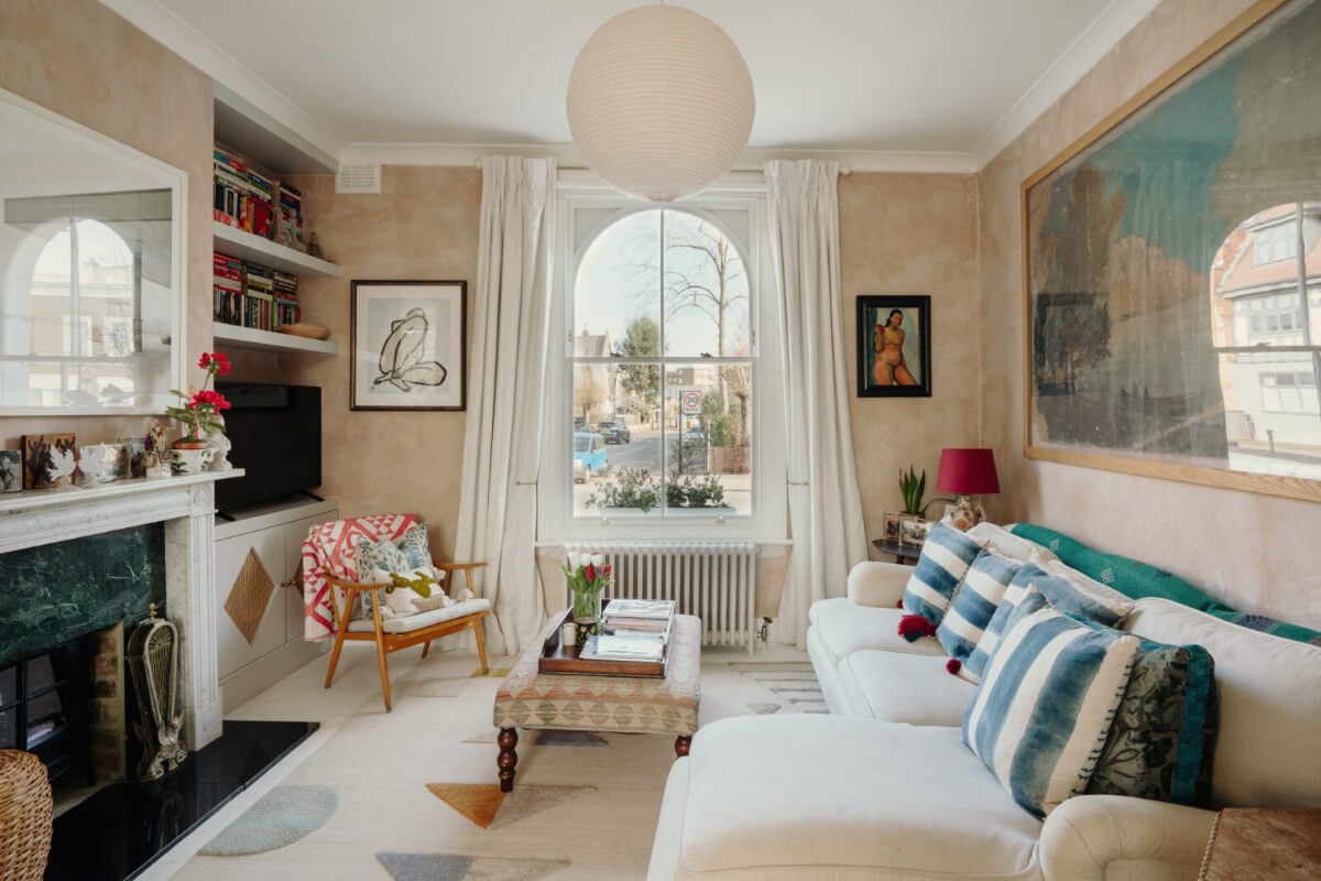 Best of 2025: Living Rooms 20 living room plaster wall arched window fireplace