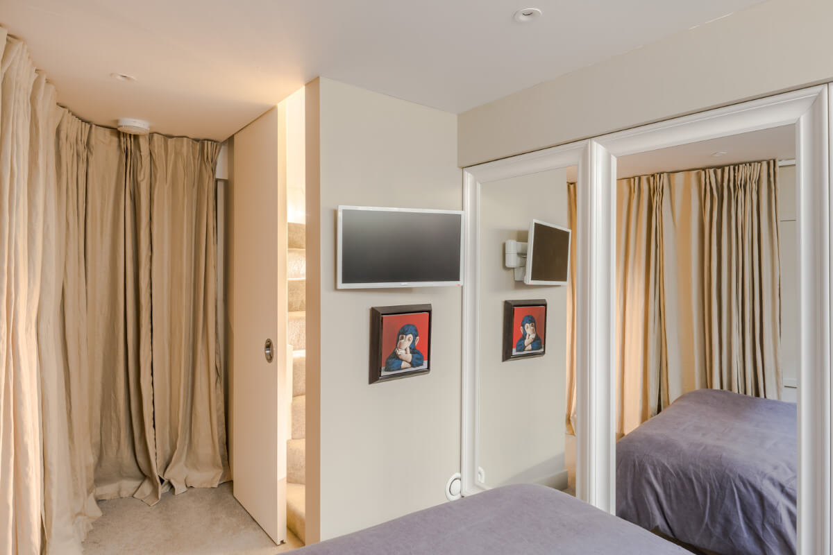 A Narrow Five-Story House with a Roof Garden in London's Clerkenwell 6 narrow bedroom curtains