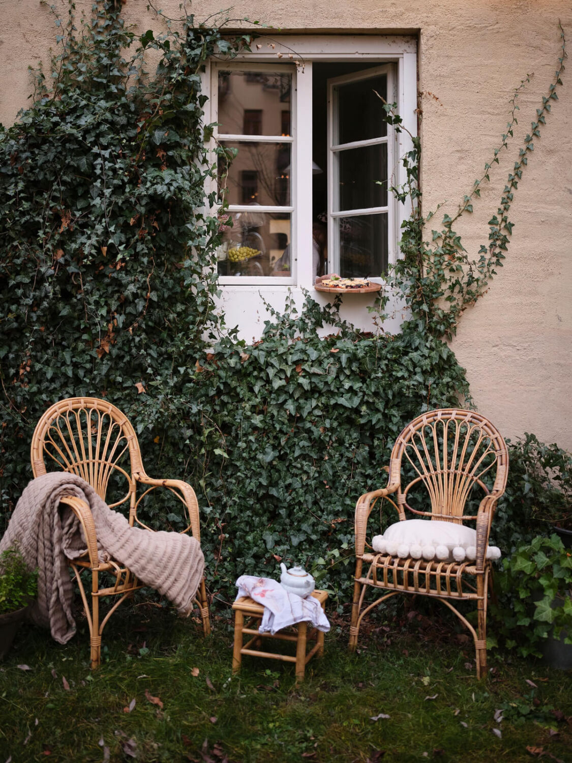 A Charming Vintage Apartment with Historic Wallpapers in Stockholm 21 outdoor space A Charming Vintage Apartment with Historic Wallpapers in Stockholm