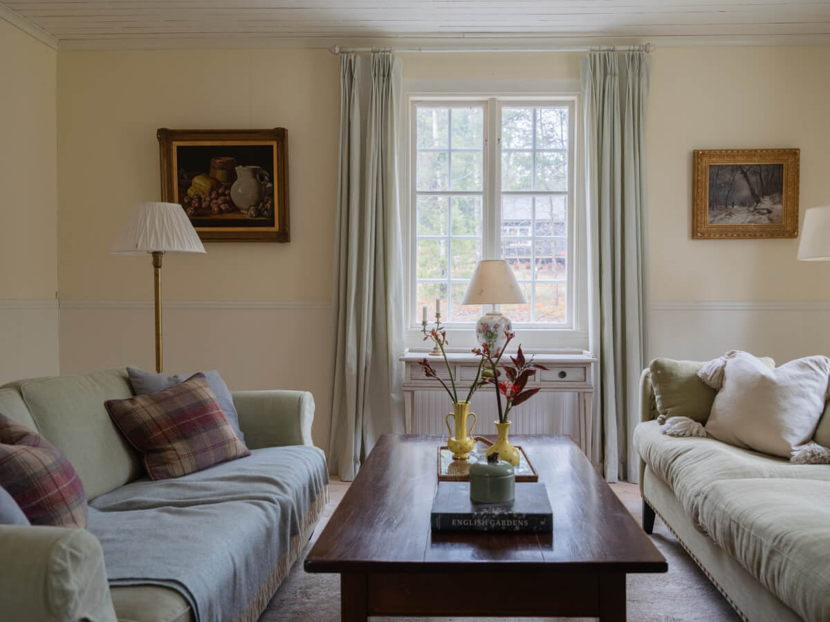 A Romantic Countryside Villa North of Stockholm 3 pale yellow living room