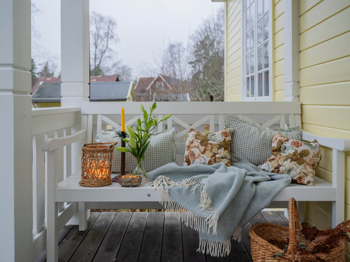 A Romantic Countryside Villa North of Stockholm 30 porch