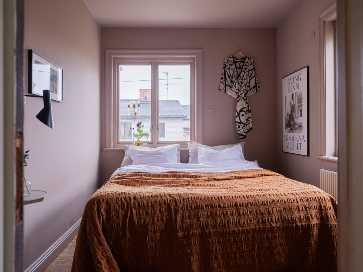A 1920s Villa Pairs Modern Design and Period Features 12 smal bedroom light purple walls