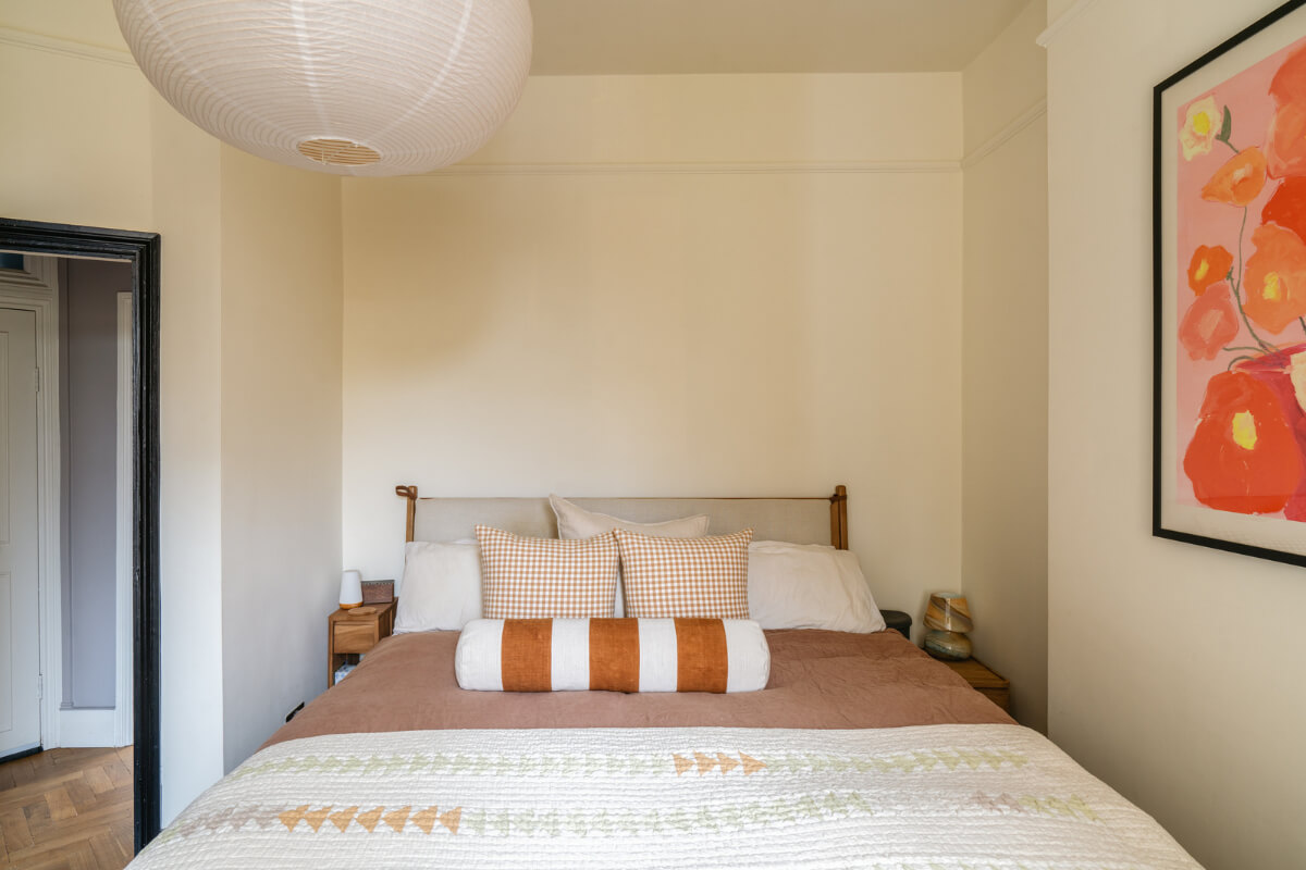 A Charming Garden Apartment in a Victorian House 13 small beige bedroom
