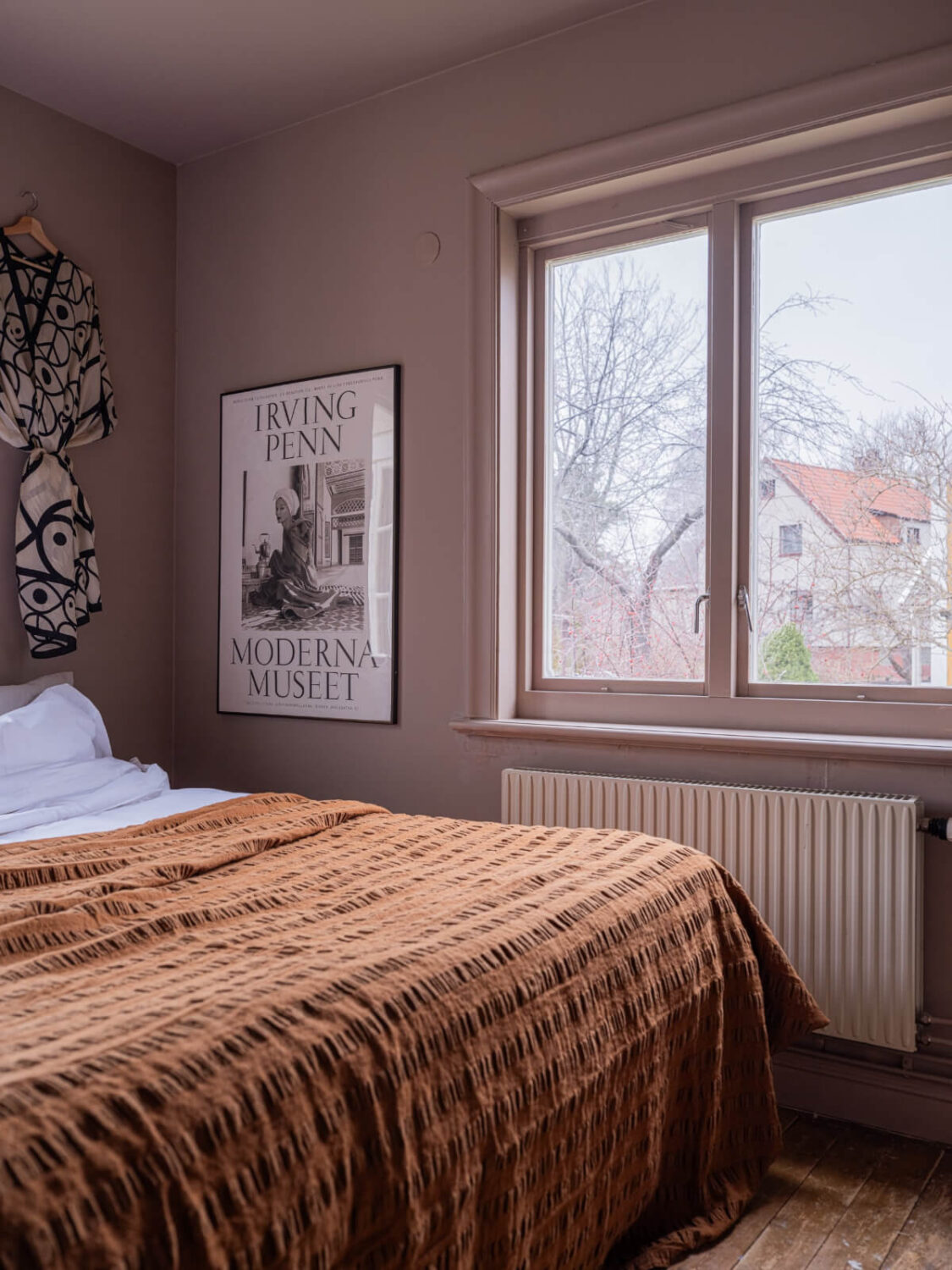 A 1920s Villa Pairs Modern Design and Period Features 13 small colorful bedroom