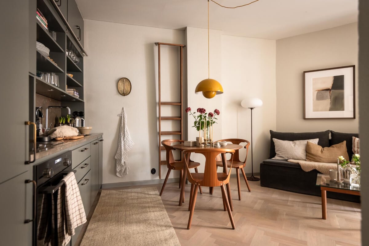 A Small Ground Floor Apartment Decorated in Gray Tones 4 small living room gray kitchen