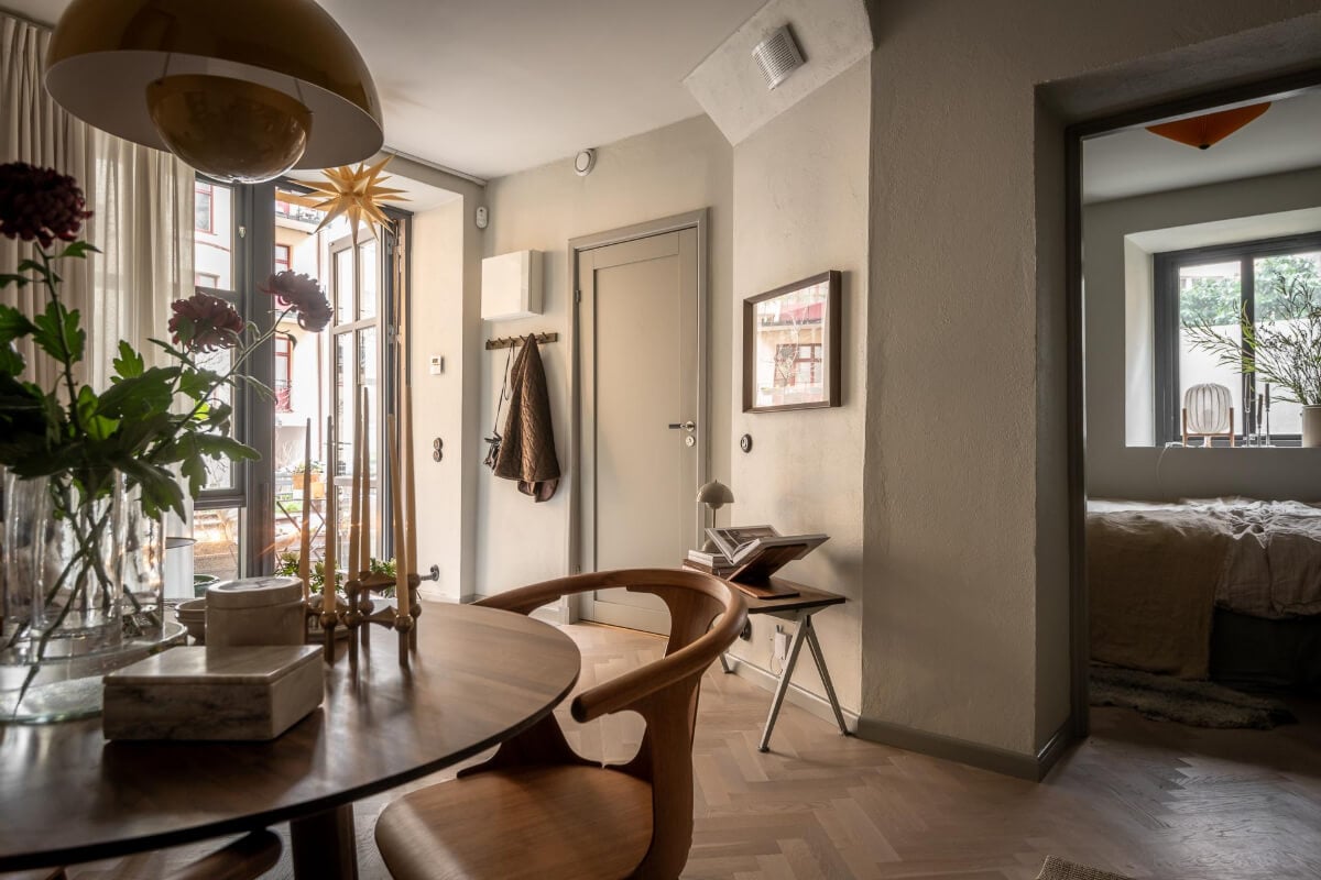 A Small Ground Floor Apartment Decorated in Gray Tones 14 small scandi apartment