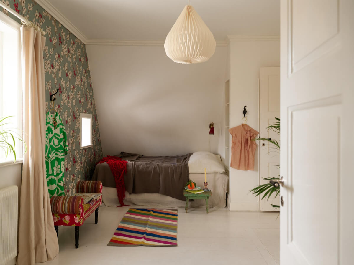 Colorful Interiors in a Wonderful Early 20th Century Swedish Villa 43 white bedroom floral wallpaper