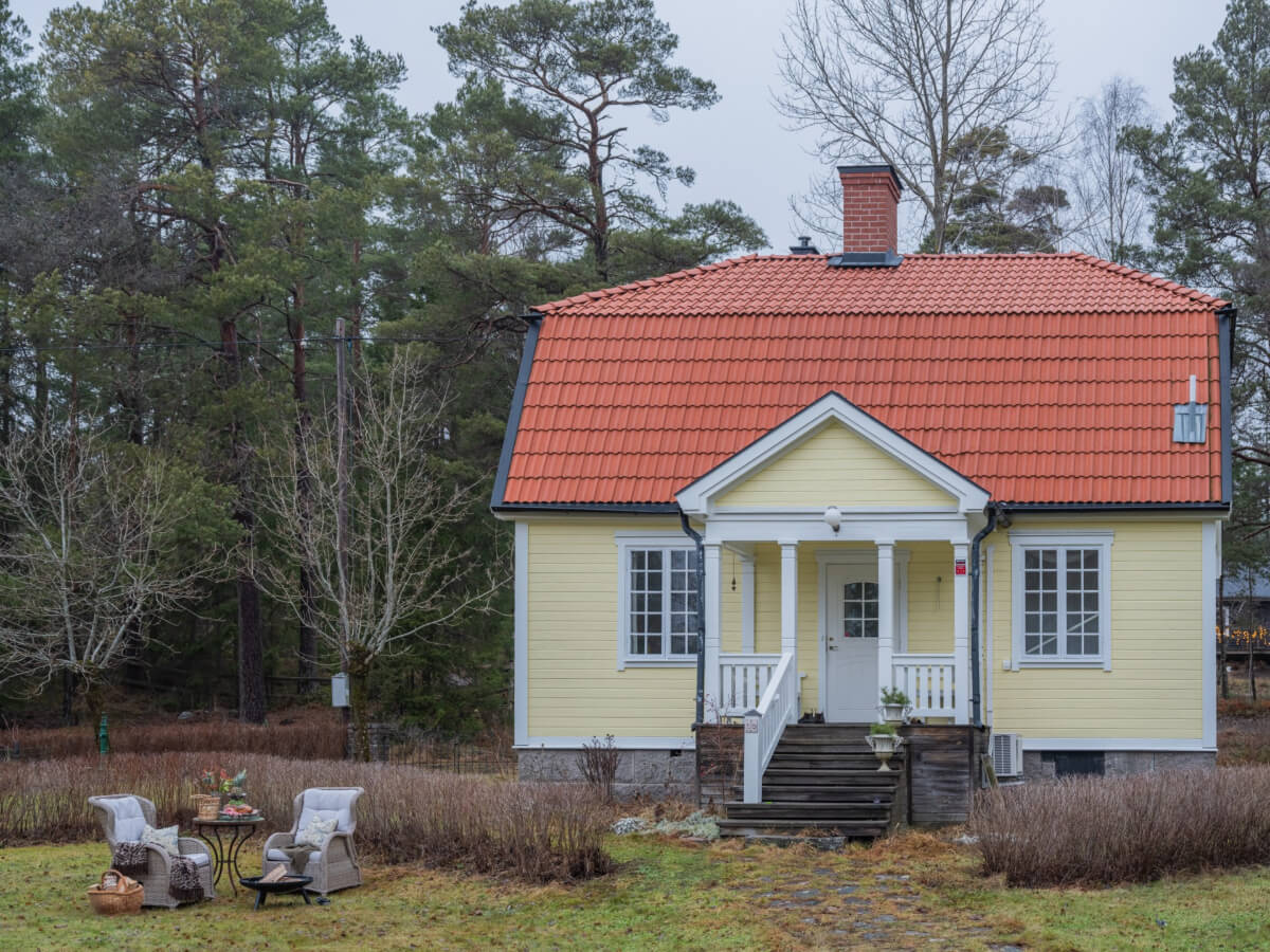A Romantic Countryside Villa North of Stockholm 32 yellow country house