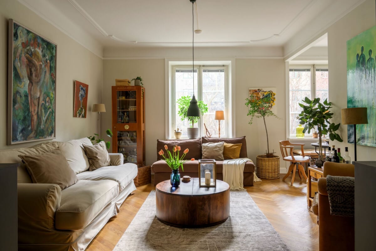 A Cozy Courtyard Apartment with a Brown Bedroom 1 MED4092FC46F5E24676B40A8B9C1E9C5F08 2820x1880 1 A Cozy Courtyard Apartment with a Brown Bedroom