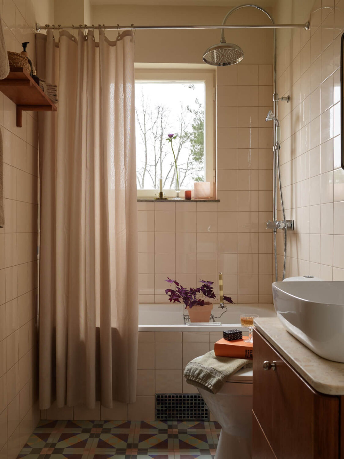 Best of 2025: Bathrooms 13 bathroom colorful floor tiles