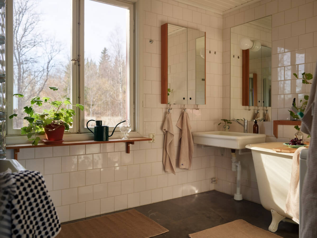 A Grand Family Home in a Former Swedish Doctor's Villa 39 bathroom white tiles