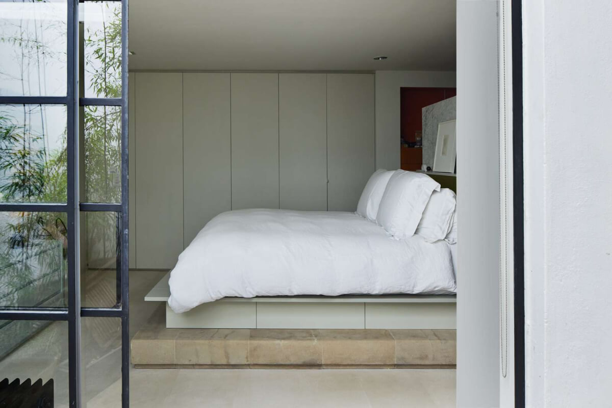 A Contemporary Architect-Designed Duplex Within a Grand Victorian Terrace 17 bedroom floor to ceiling wardrobes A Contemporary Architect-Designed Duplex Within a Grand Victorian Terrace