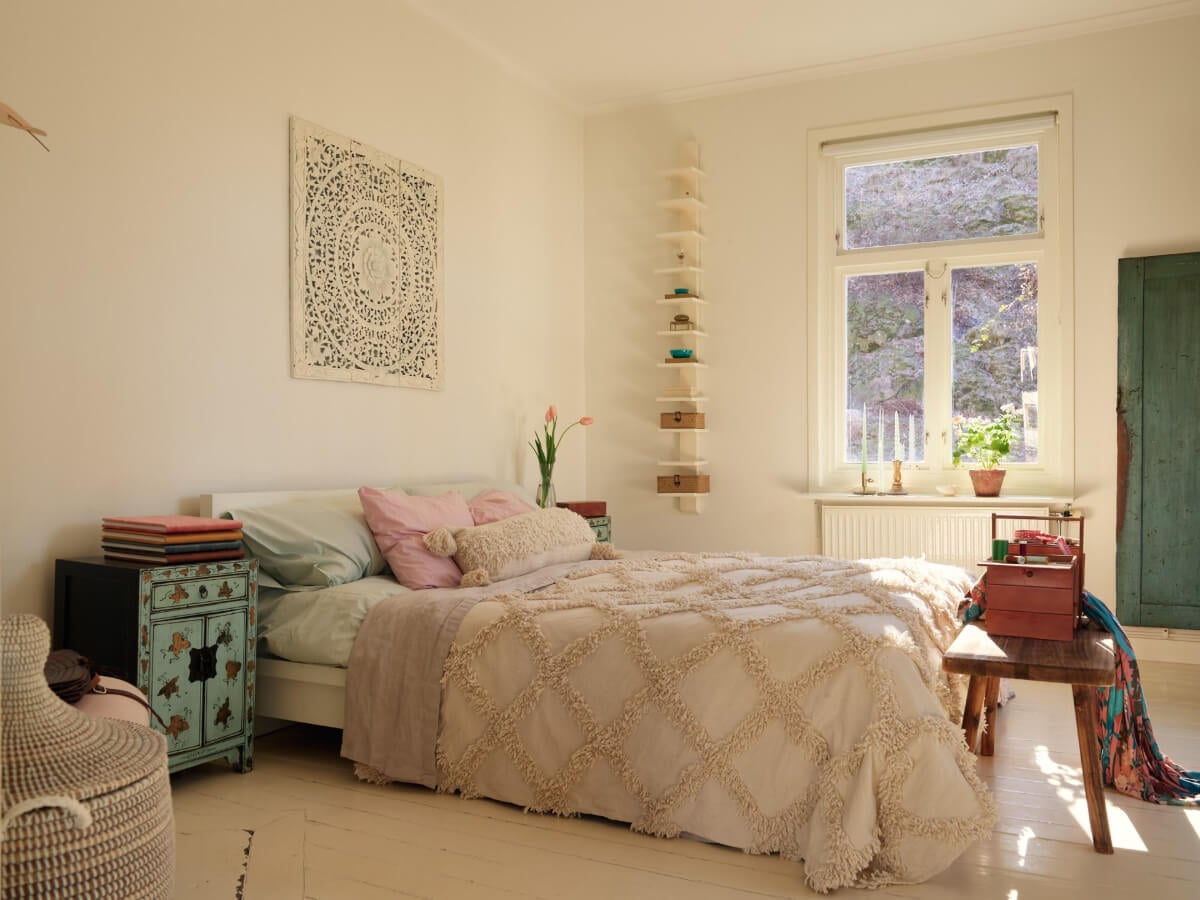 Light-Filled Rooms and a Charming Veranda in a Swedish Apartment 19 bedroom white floorboards