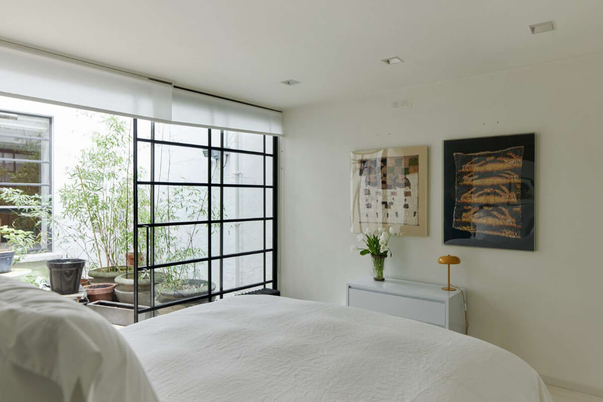 A Contemporary Architect-Designed Duplex Within a Grand Victorian Terrace 16 bedroom with patio garden