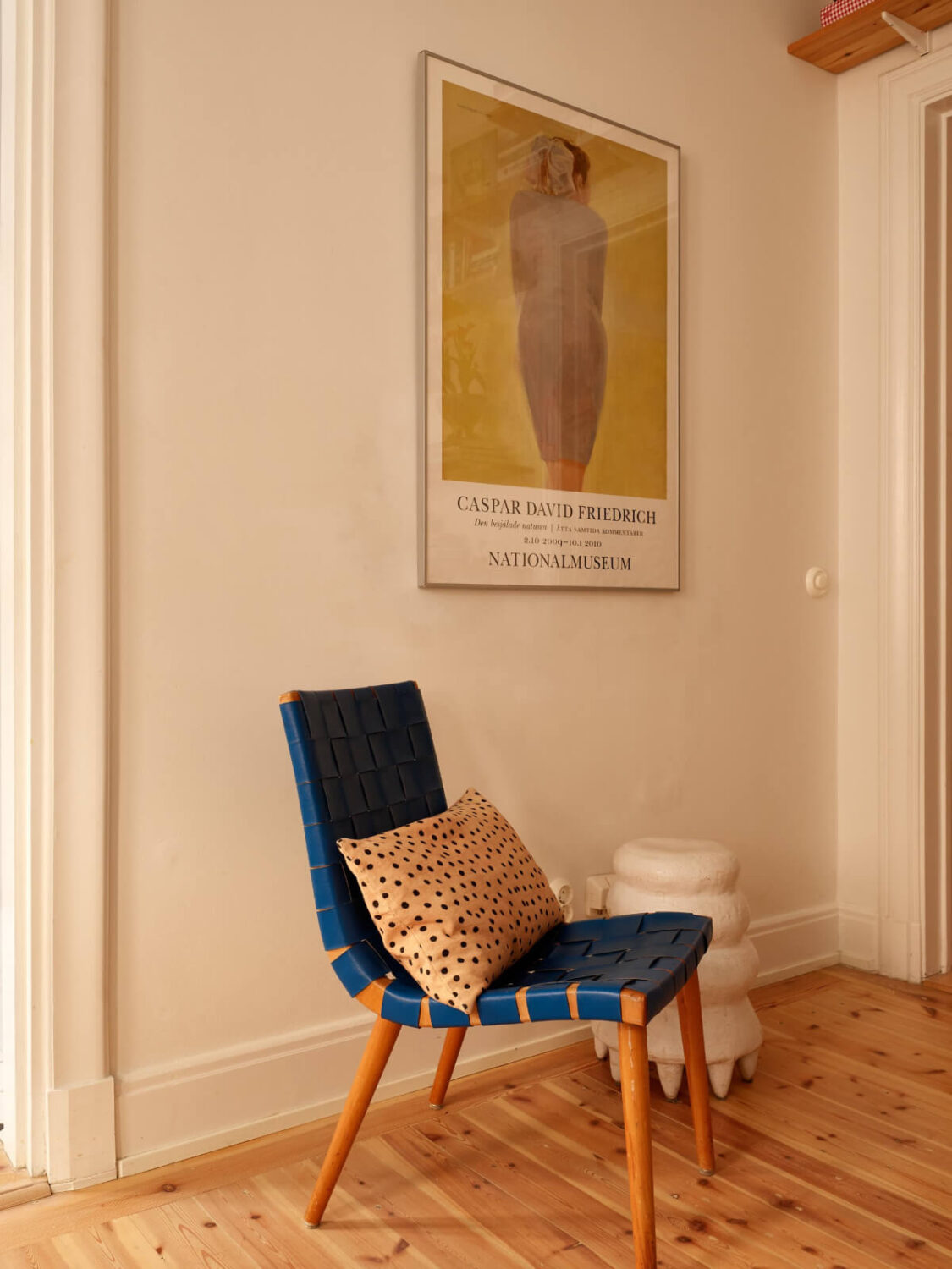 Revisiting a Bright Scandi Apartment with a Gray Kitchen 7 blue chair