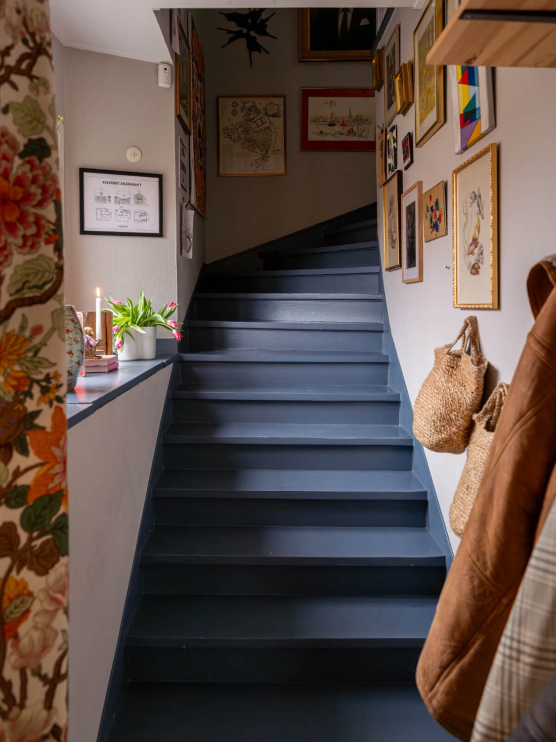 A Beautiful Renovated Family Home with a Charming Garden 18 blue stairs
