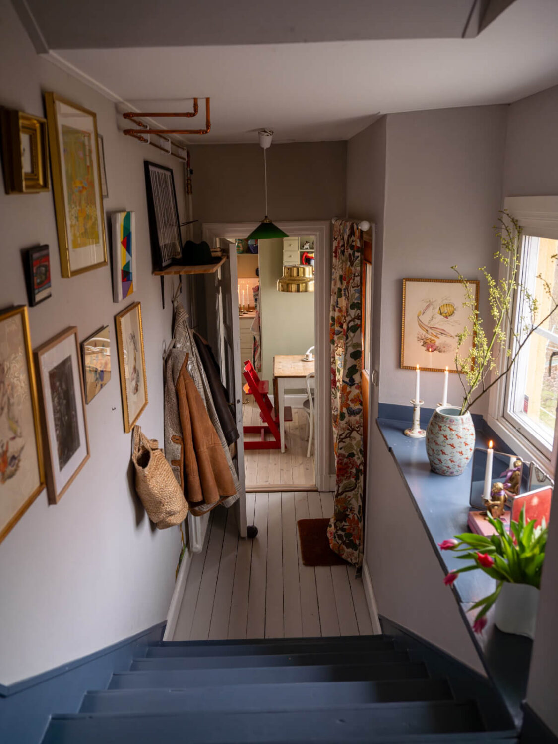Best of 2025: Hallways 5 blue stairs gray walls