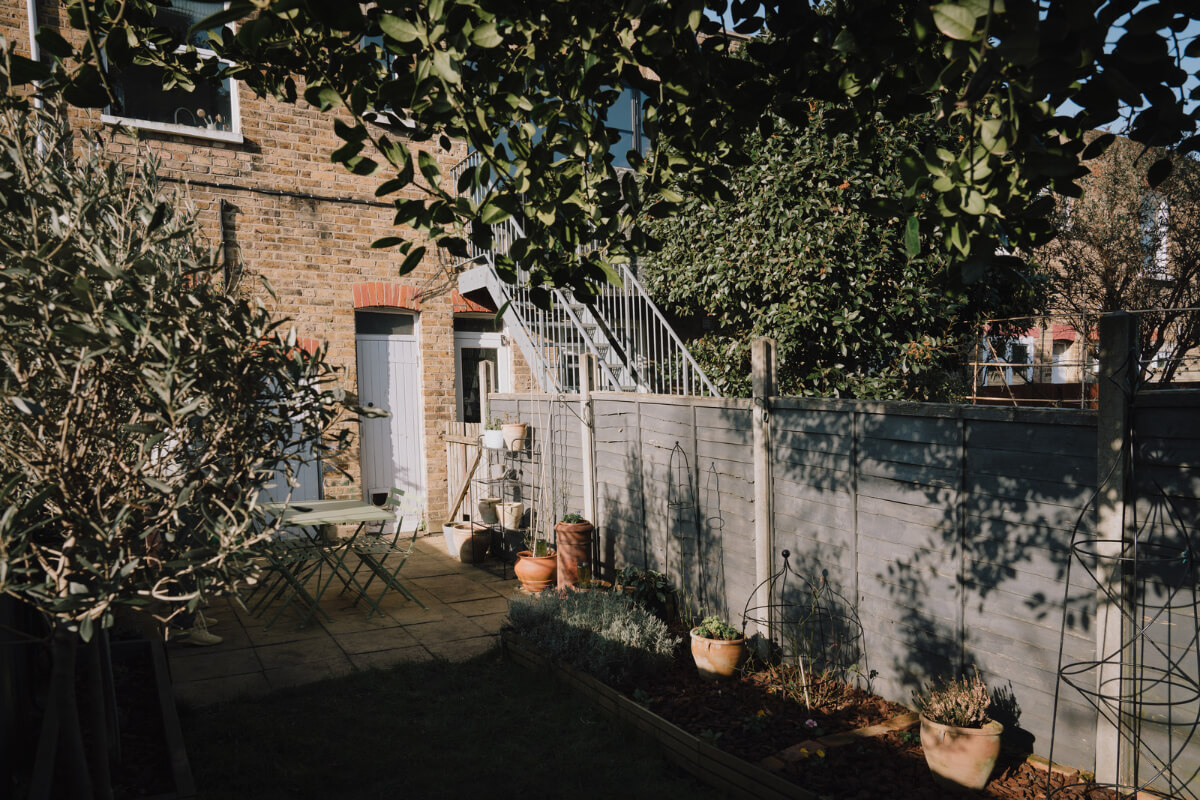 A Carefully Restored Edwardian Apartment with a Garden 21 city garden with terrace