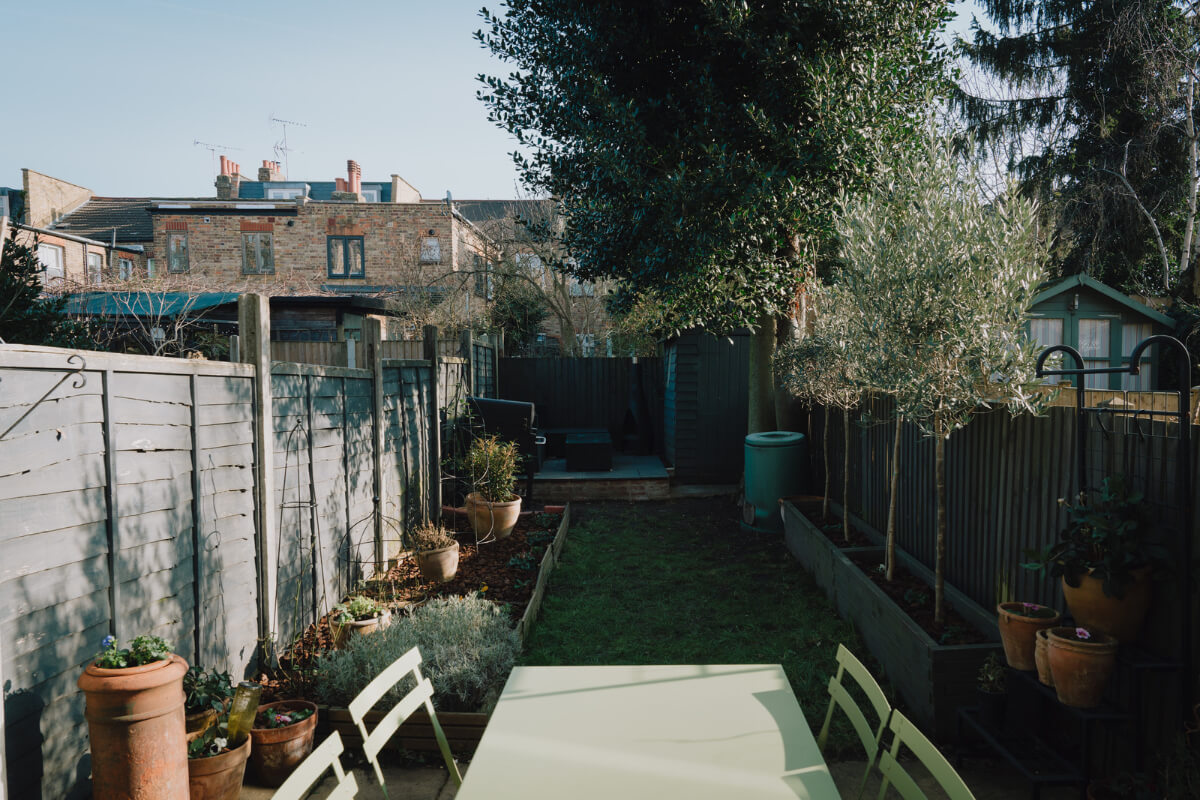A Carefully Restored Edwardian Apartment with a Garden 20 city garden