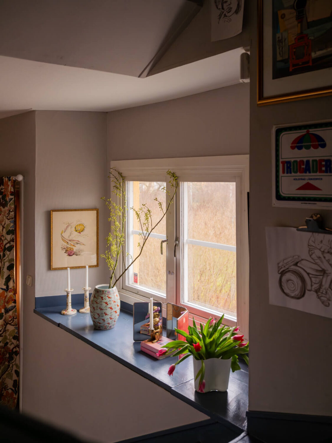 A Beautiful Renovated Family Home with a Charming Garden 19 deep window niche