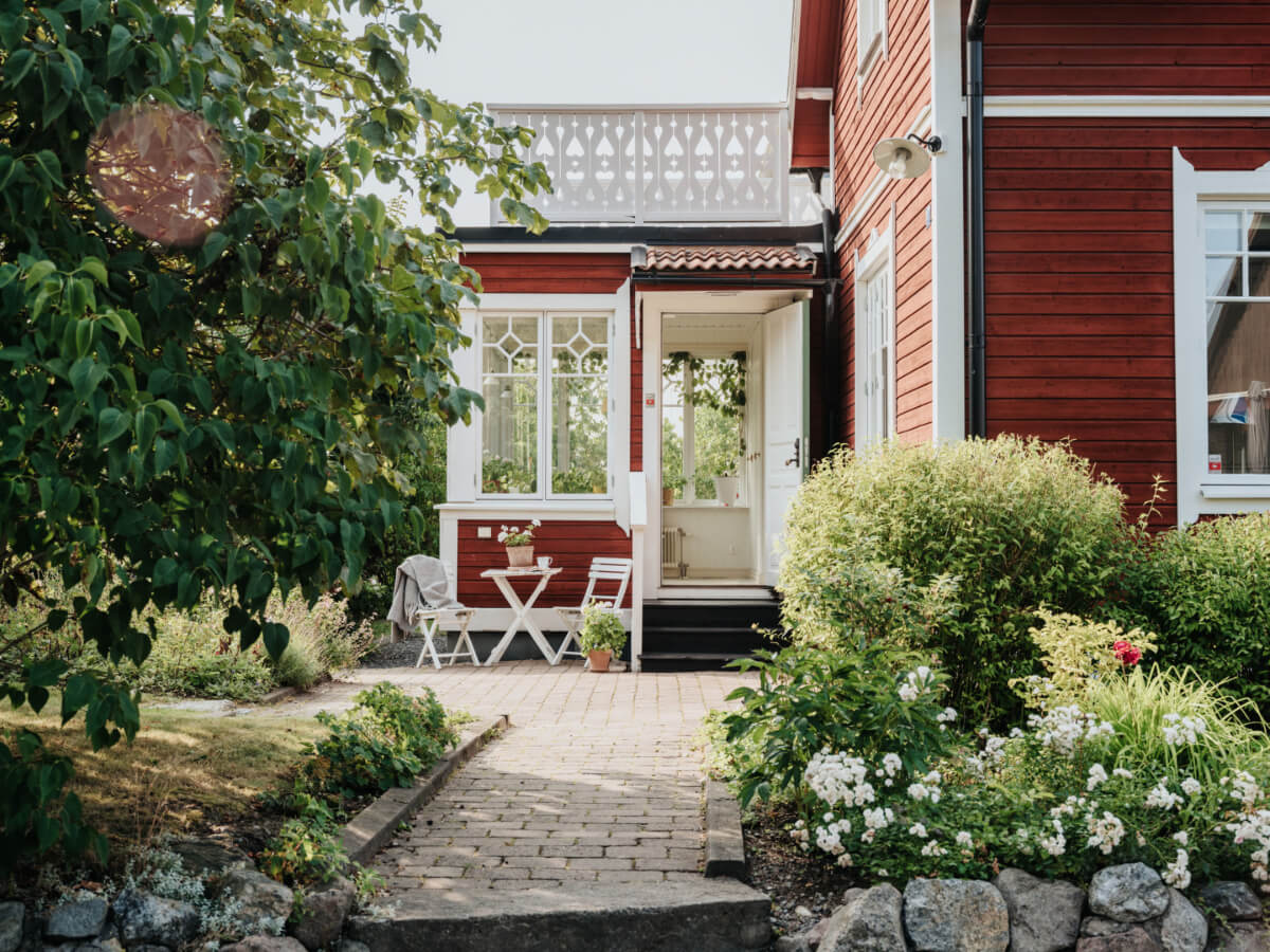 Light-Filled Rooms in a Charming 1907 Swedish Villa 41 entry red swedish villa