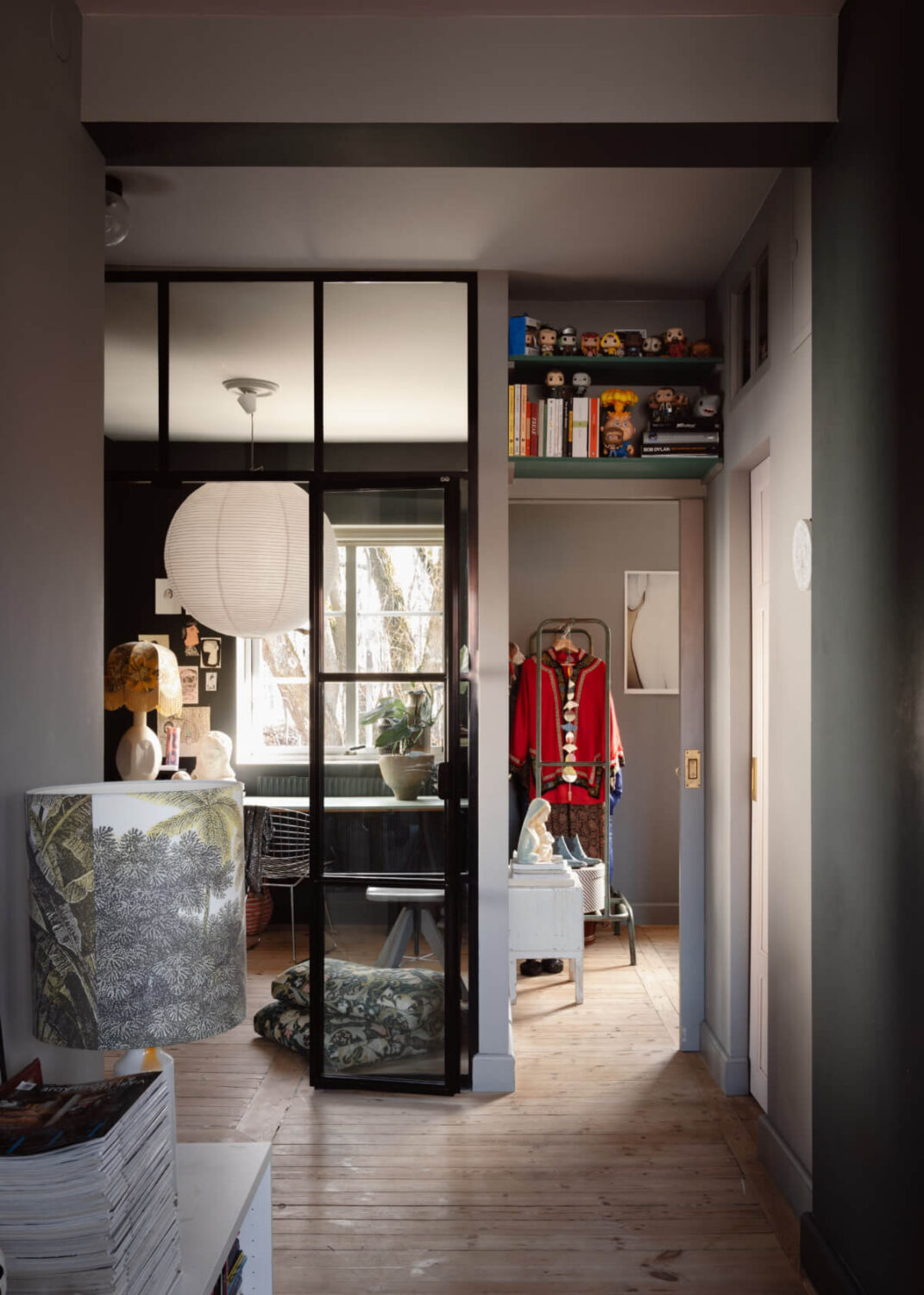 An Amazing Swedish House with Pink and Gray Rooms 24 first floor landing