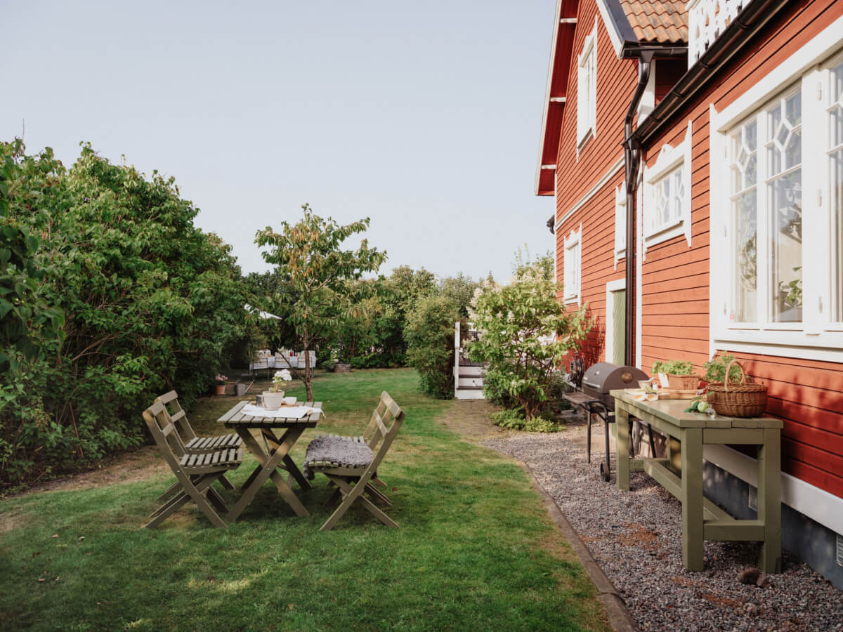 Light-Filled Rooms in a Charming 1907 Swedish Villa 39 garden red swedish villa