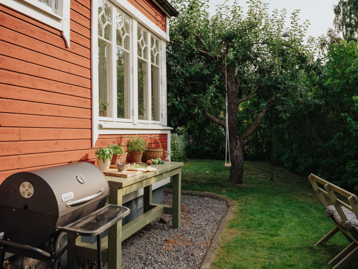 Light-Filled Rooms in a Charming 1907 Swedish Villa 38 garden space