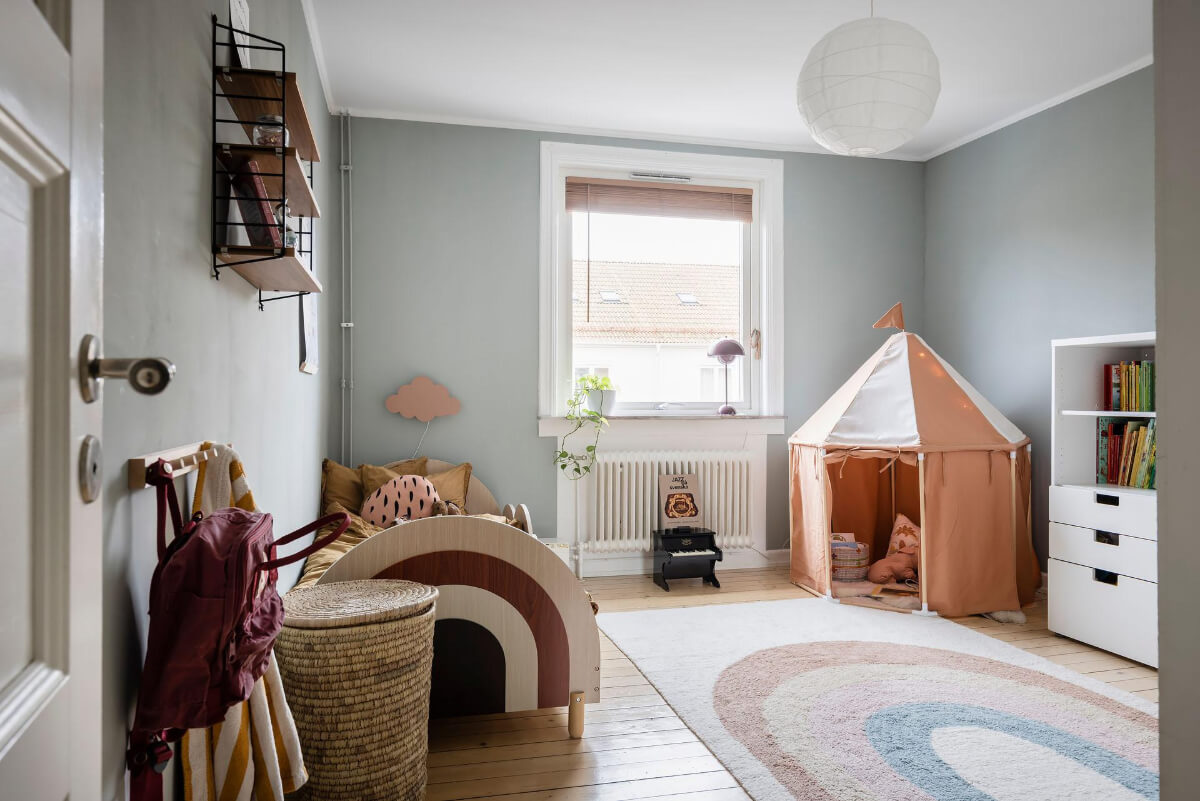 Timeless Charm and Contemporary Design in a 1930s Duplex Apartment 28 gray kids bedroom
