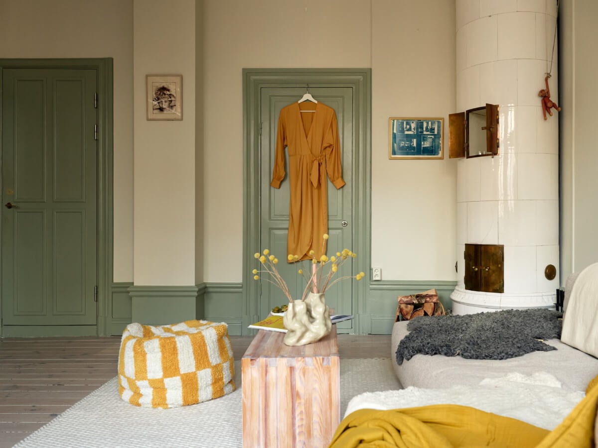 A Muted Color Palette and Smart Storage in a Small Stockholm Apartment 6 green joinery