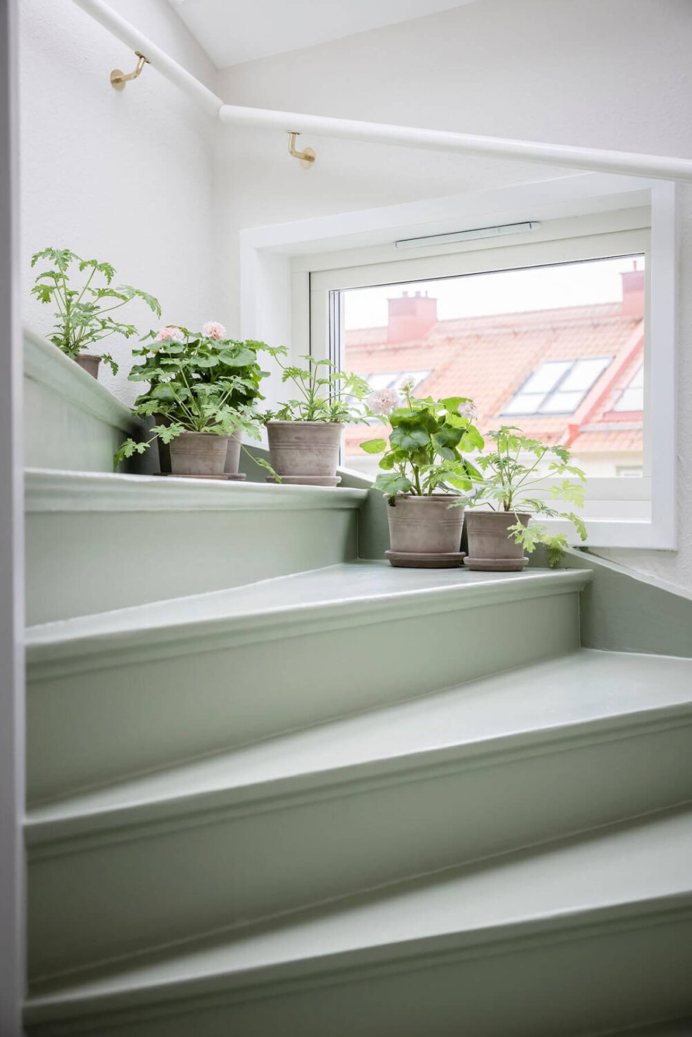 Timeless Charm and Contemporary Design in a 1930s Duplex Apartment 13 green stairs