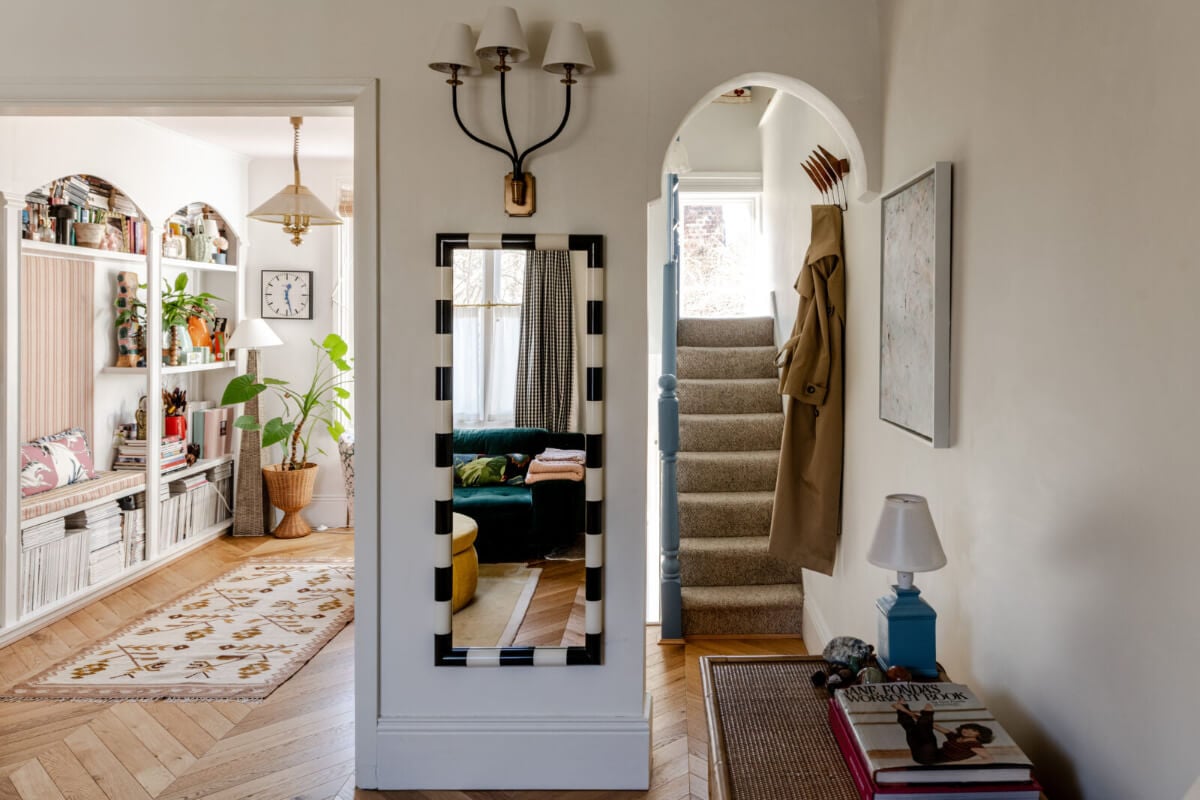 Color, Pattern, and Textures in a Renovated London Townhouse 6 hall blue and white mirror chevron floor nordroom