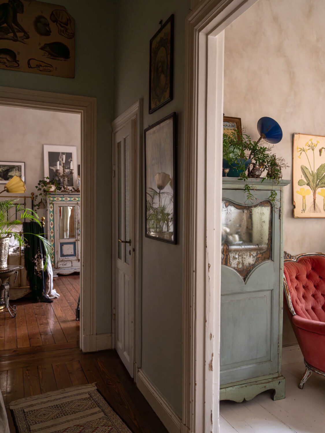 Time Has Stood Still in This Stockholm Studio Apartment 19 hallway