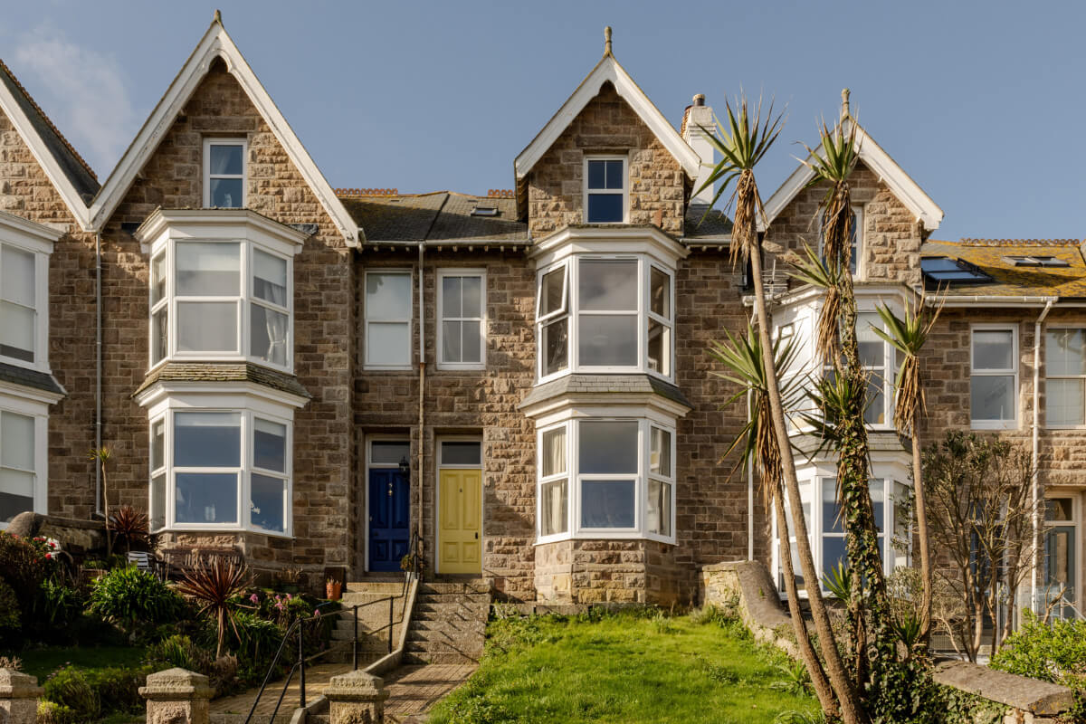 A Small Victorian Apartment by the Sea in Cornwall 16 house cornwall