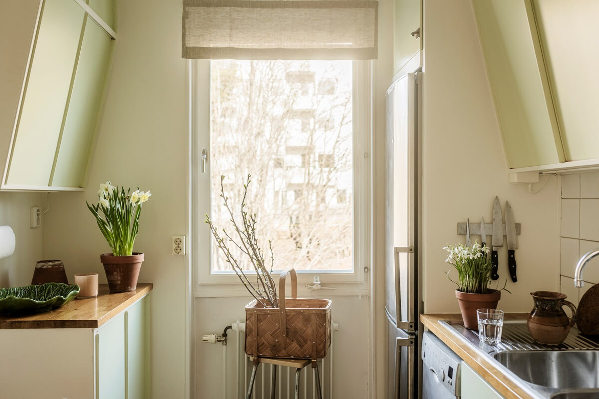 A Two-Bedroom Apartment with the Original Midcentury Kitchen 6 kitchen window