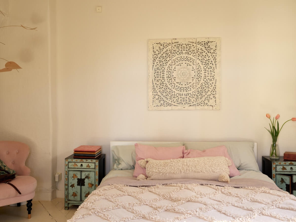 Light-Filled Rooms and a Charming Veranda in a Swedish Apartment 20 light boho bedroom style