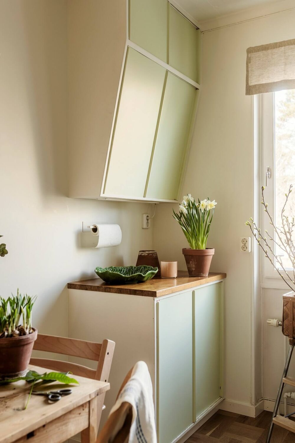 A Two-Bedroom Apartment with the Original Midcentury Kitchen 9 midcentury kitchen cabinets