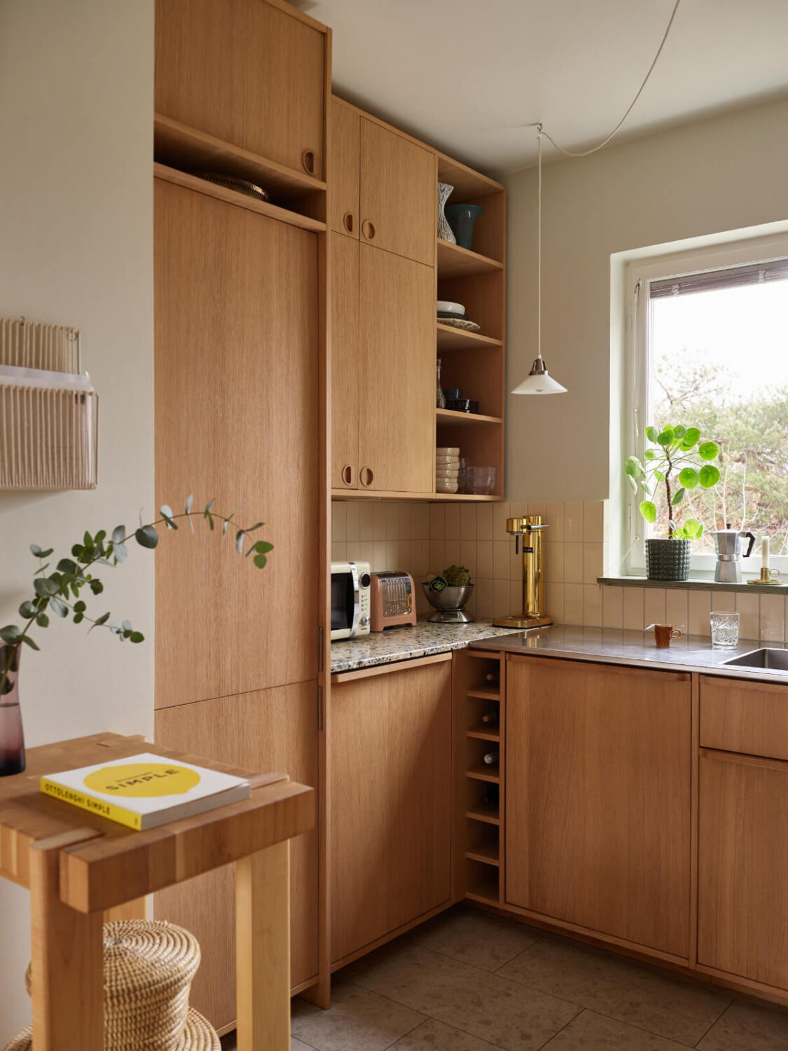 Best of 2025: Kitchens 16 oak kitchen with terrazzo countertop