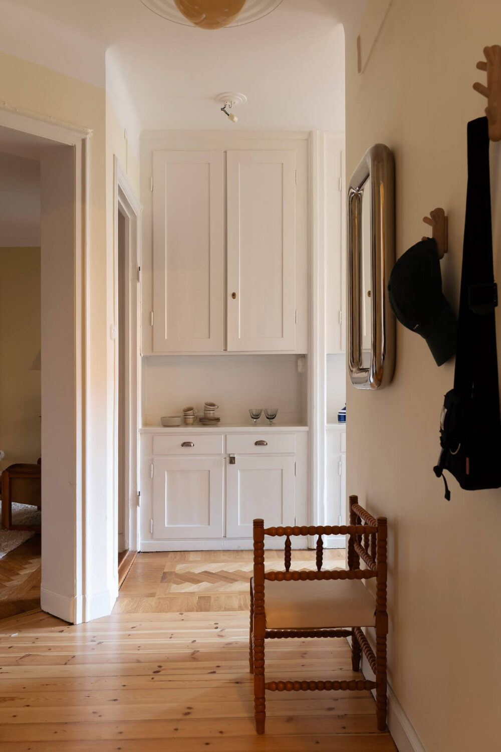 A Swedish Apartment with Period Features and Charming Color Pops 14 open hall