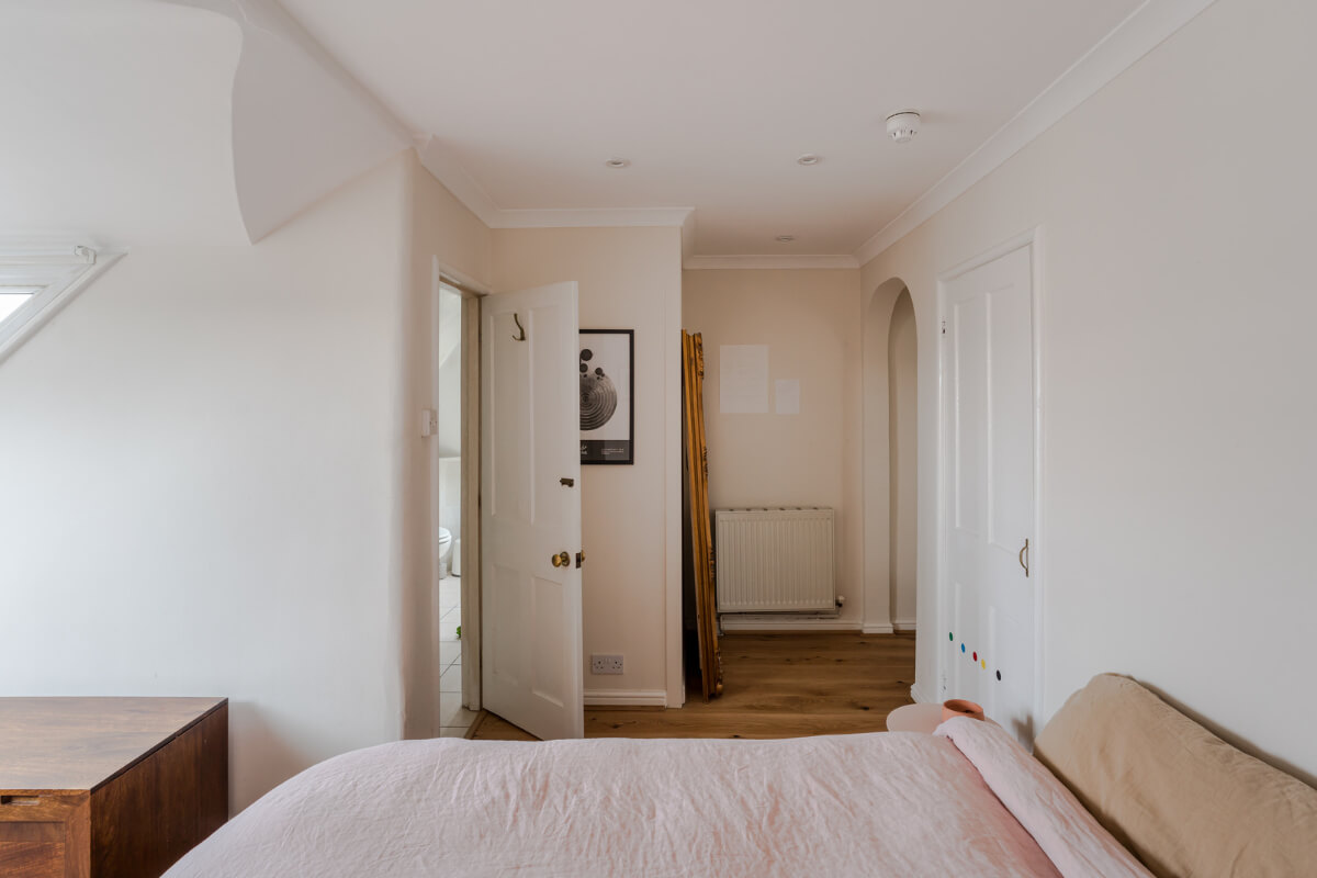 A Light-Filled London Attic Apartment with Cozy Nooks 20 serene light bedroom attic apartment