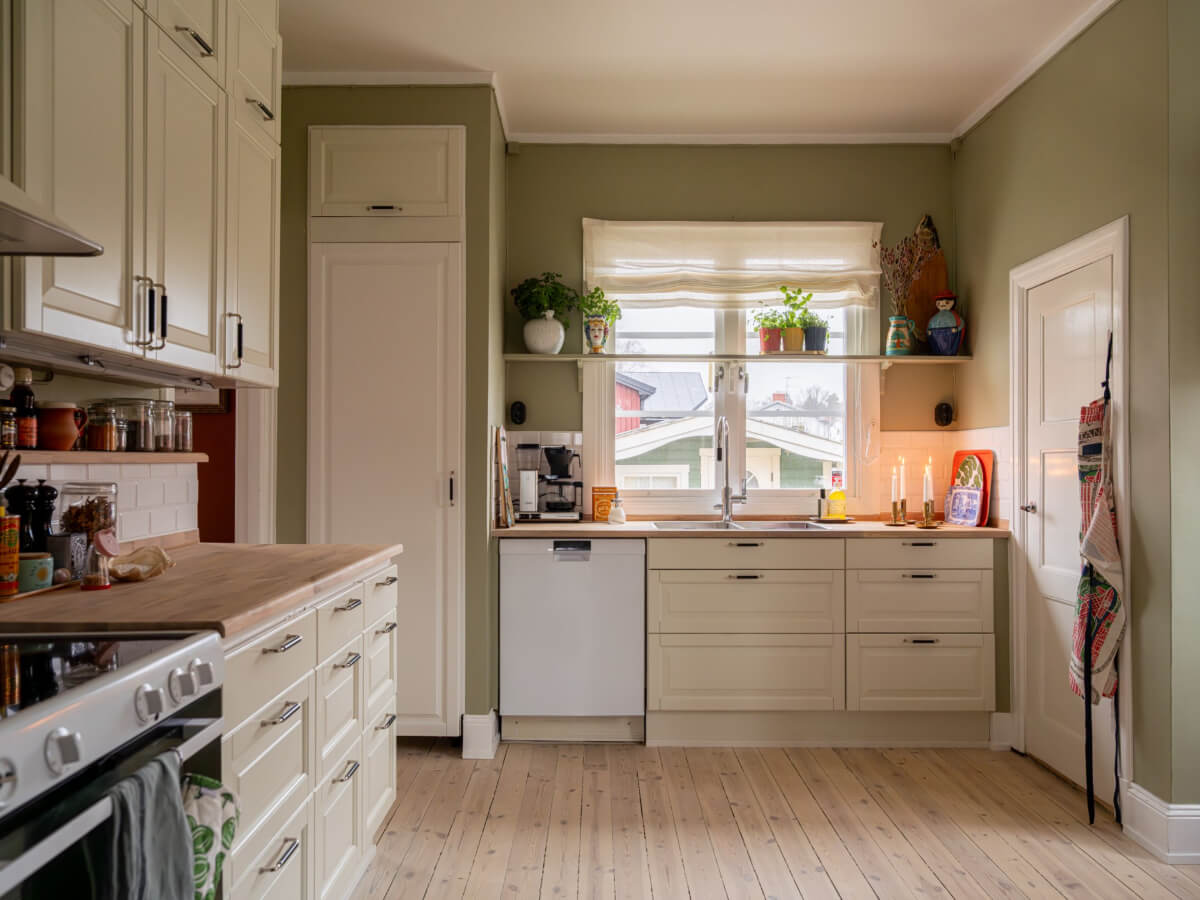 A Beautiful Renovated Family Home with a Charming Garden 12 shelf in front of window