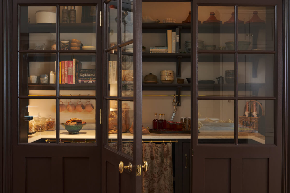 Best of 2025: Kitchens 60 19.TheRealShakerKitchen-deVOL_LOW-RES