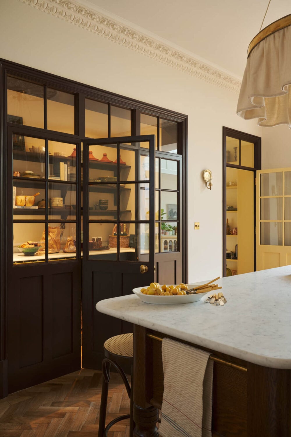 A Pink deVOL Shaker Kitchen with a Glazed Pantry in an Edwardian House 12 20.TheRealShakerKitchen-deVOL_LOW-RES